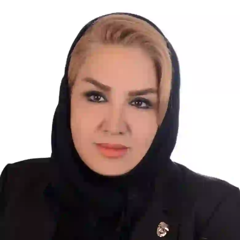 خانم احسنی